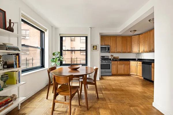 $1,075,000 | 201 Clinton Avenue, Unit 6F | Clinton Hill