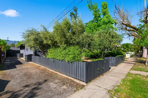 $2,600,000 | 1433 Oak Avenue, St. Helena, CA 94574