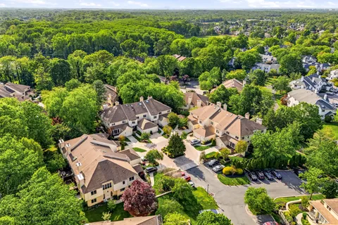 Contact Agent | Chanticleer, Cherry Hill, NJ 08003