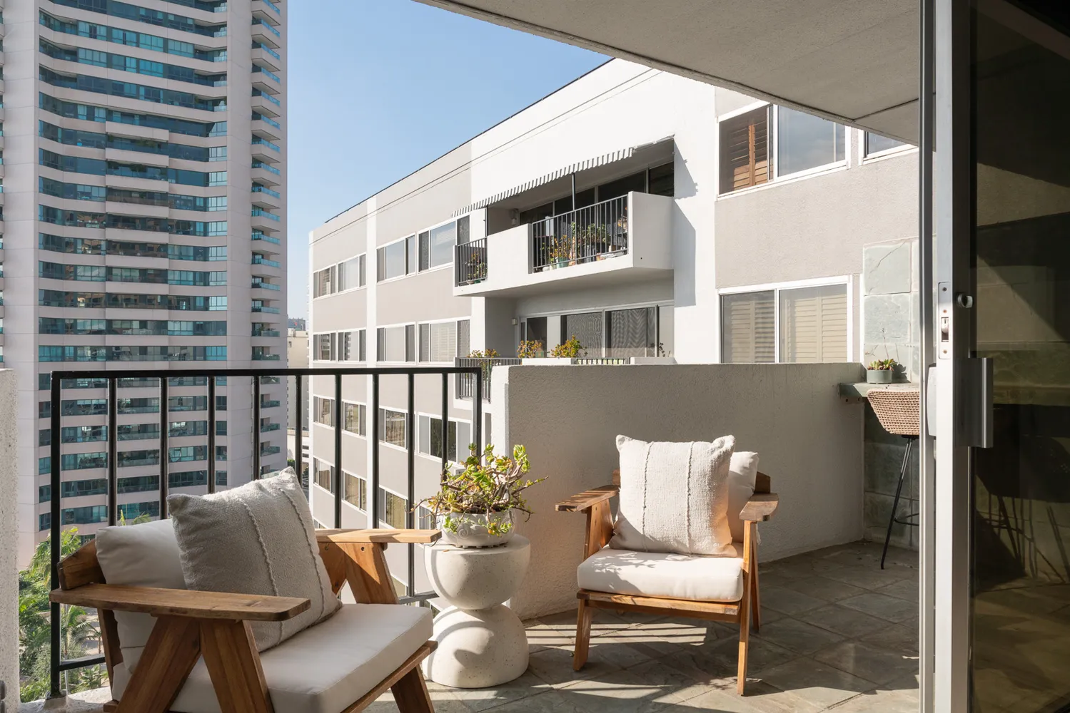 $820,000 | 10450 Wilshire Boulevard, Unit 12C, Los Angeles, CA 90024