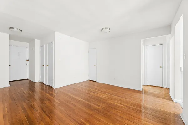 $170,000 | 6645 Broadway, Unit 7E | North Riverdale