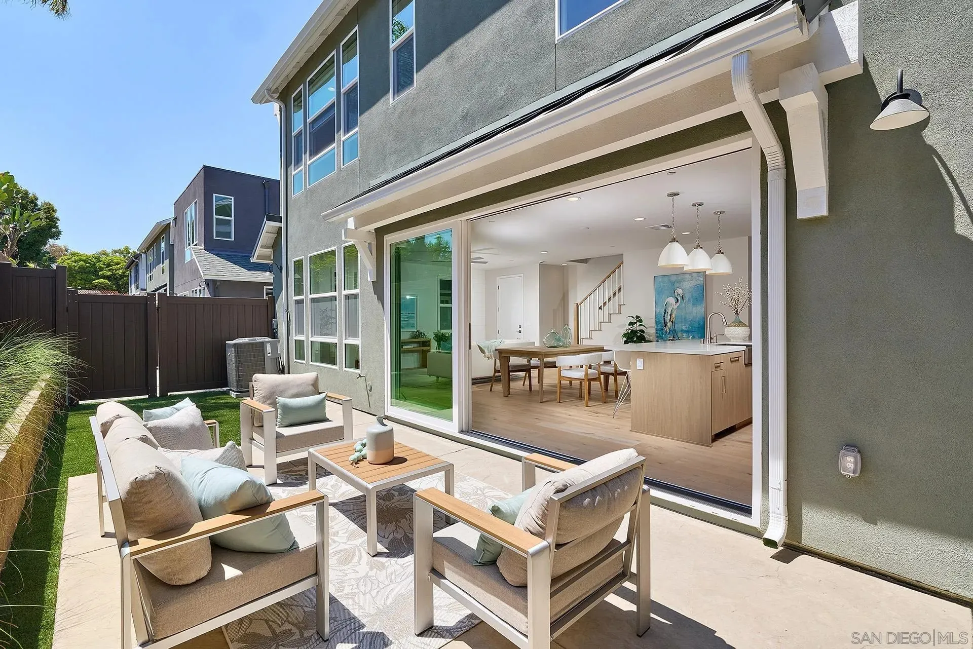 567 North Vulcan Avenue Encinitas, CA 92024 - Photo 14 of 49