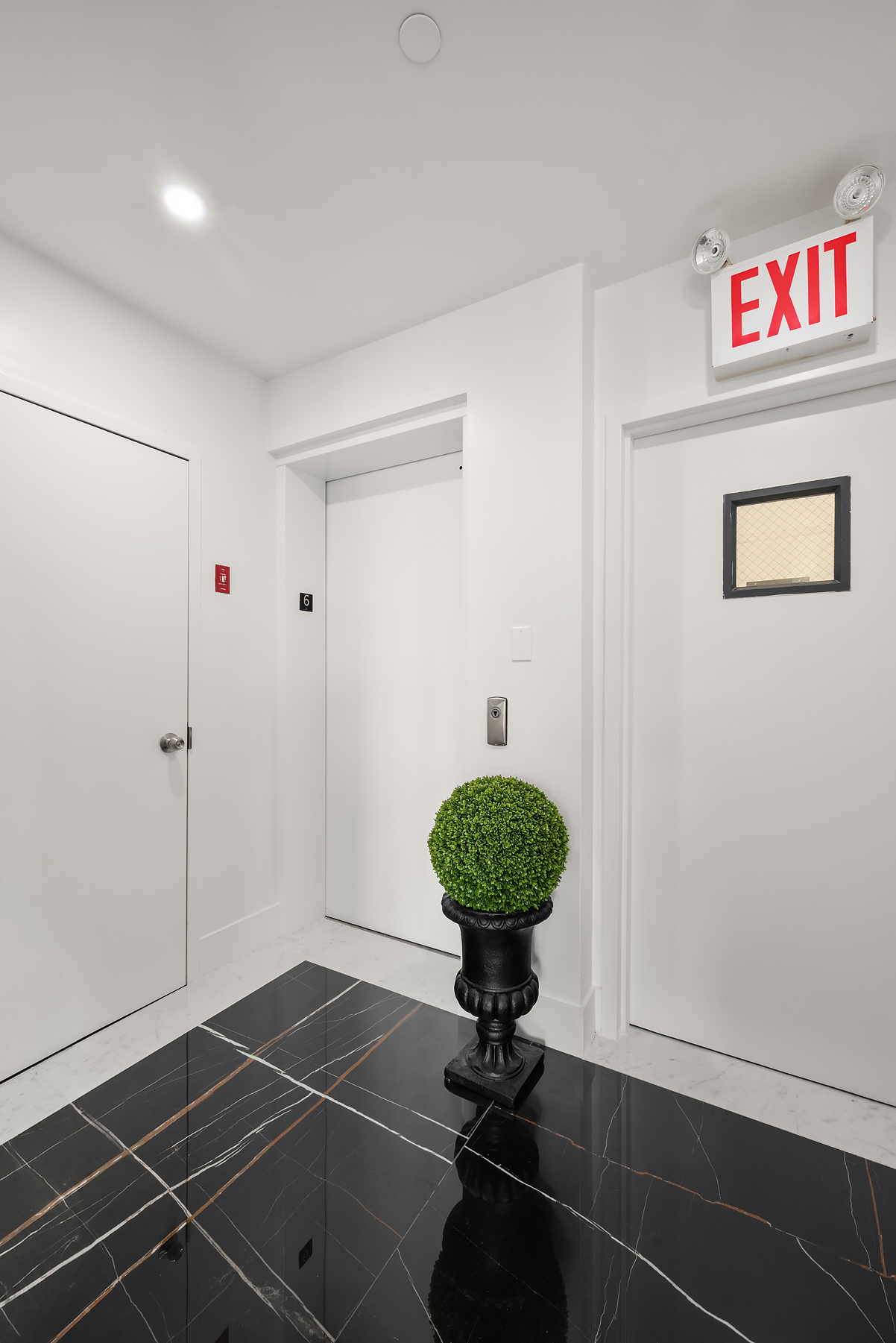 18 West 129th Street, Unit PHA Manhattan, NY 10027 - Photo 8 of 11 Gallery Image 8