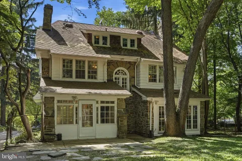 $895,000 | 6711 Lincoln Drive, Philadelphia, PA 19119