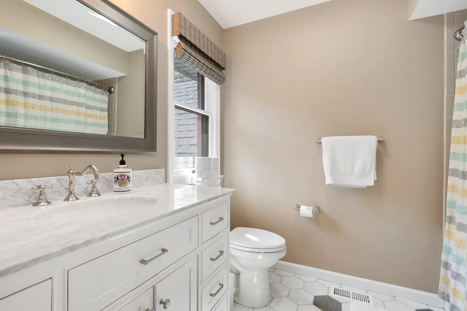 $1,995,000 | 13352 Weston Park Drive, St. Louis, MO 63131