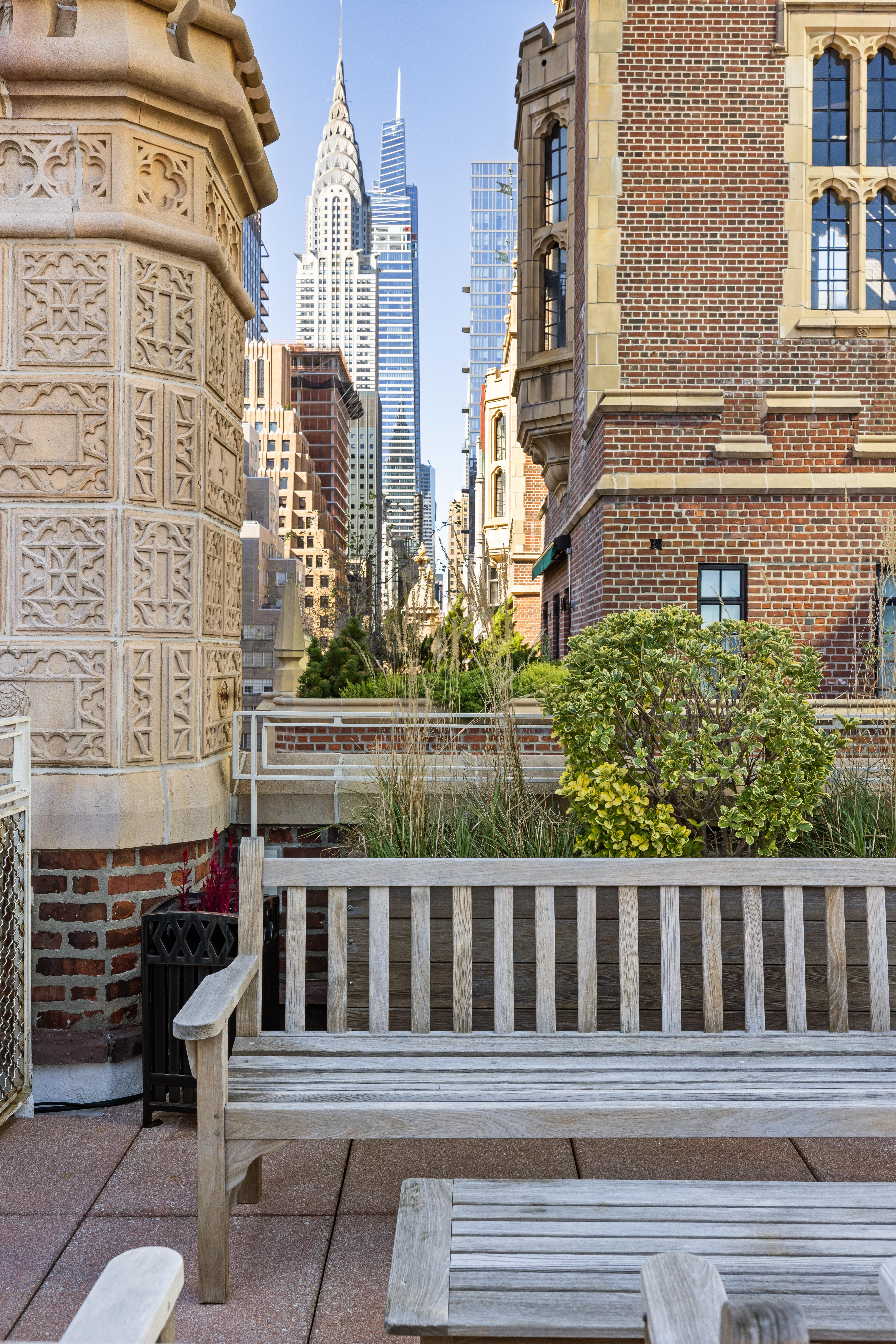 333 East 43rd Street, Unit 922 Manhattan, NY 10017 - Photo 13 of 14 a view of a brick building from a balcony