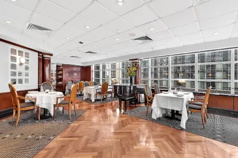 $1,695,000 | 146 West 57th Street, Unit 47B | Theater District