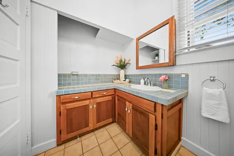 $3,000,000 | 1775 Lusitana Street, Honolulu, HI 96813