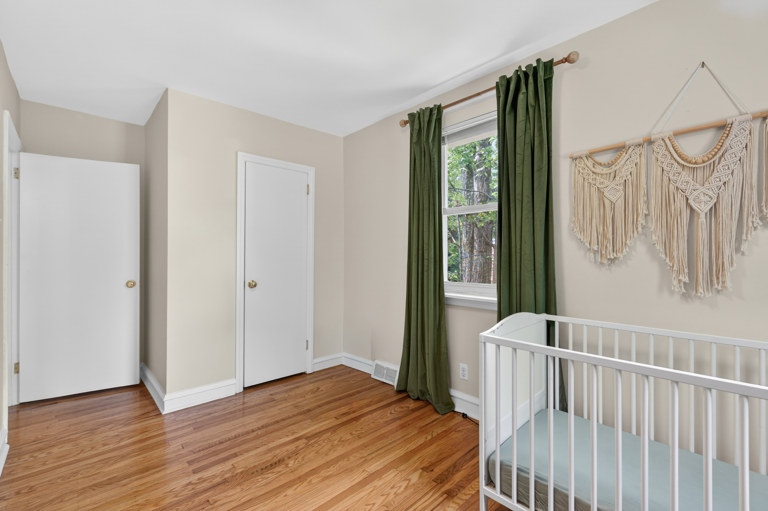 724 South Mt Pleasant Road Philadelphia, PA 19119 - Photo 12 of 18