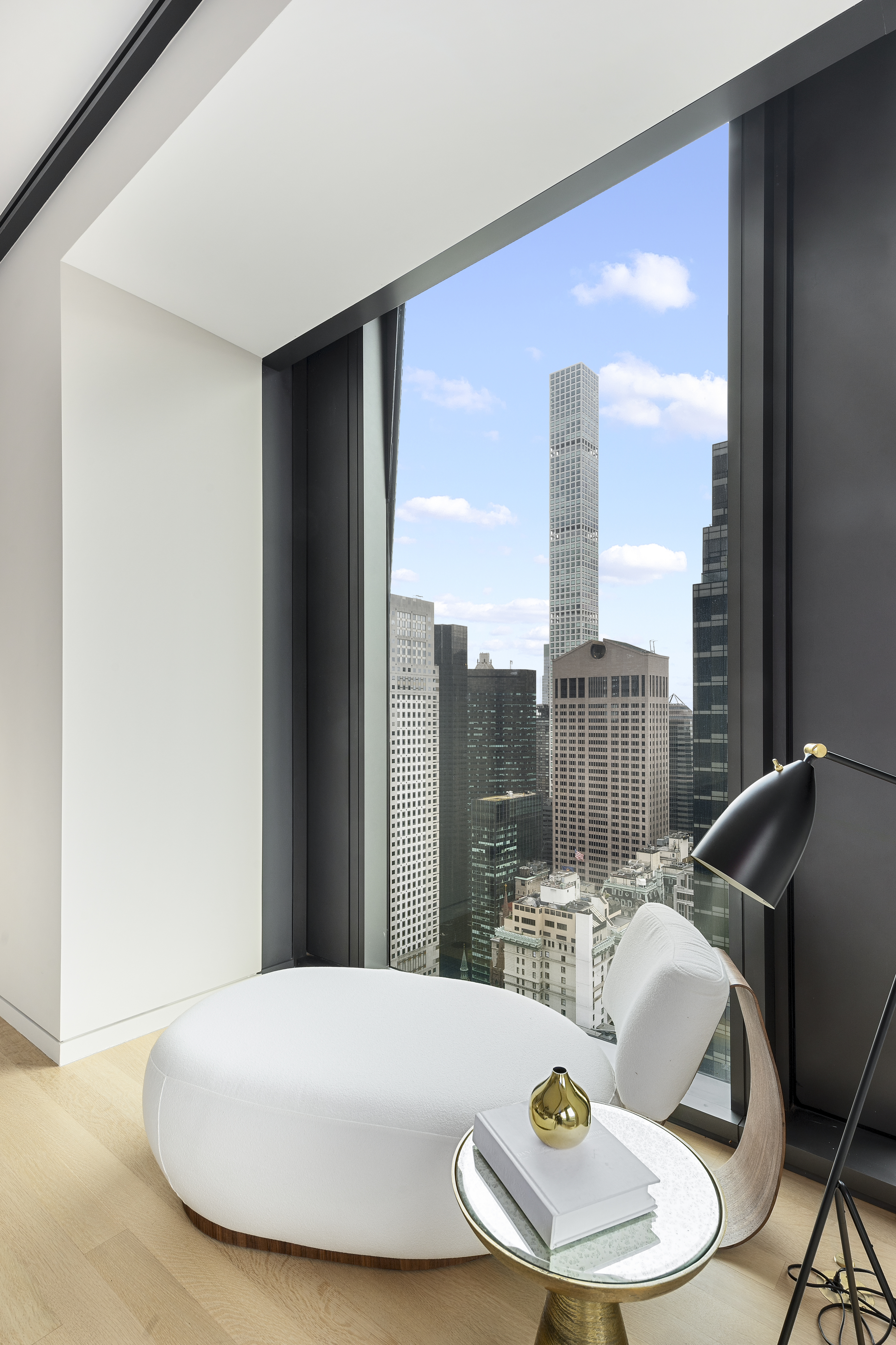 53 West 53rd Street, Unit 48B Manhattan, NY 10019 - Photo 9 of 12