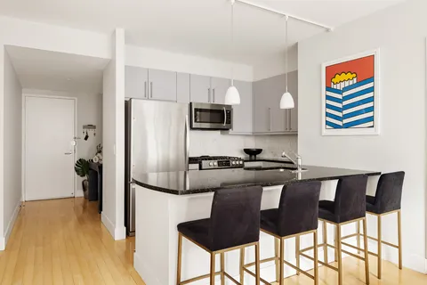 $699,999 | 242 East 25th Street, Unit 4A | Kips Bay