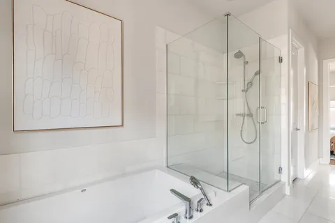 $649,000 | 381 East Greenbriar Lane, Unit 401, Dallas, TX 75208