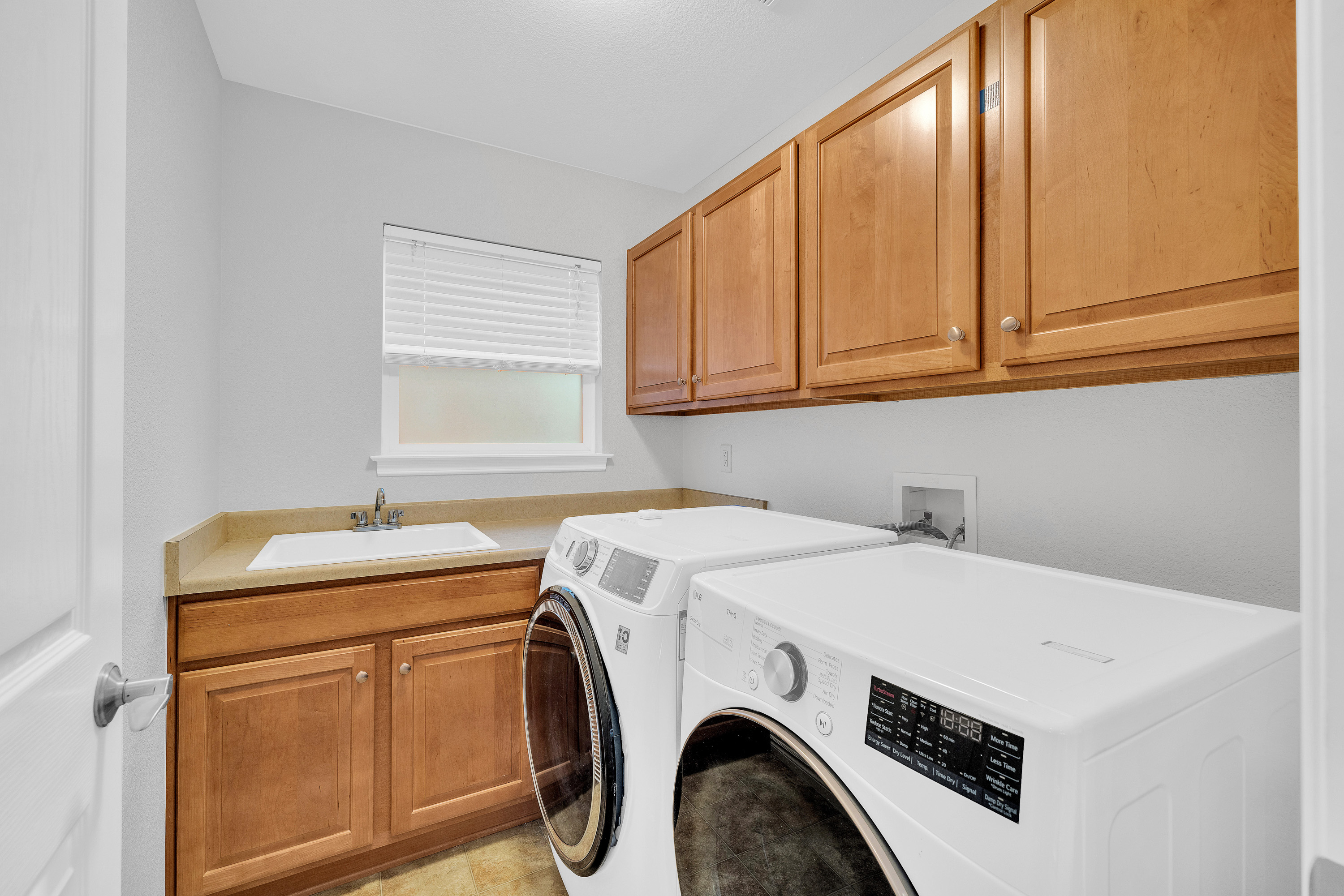 10849 Huntwick Street Highlands Ranch, CO 80130 - Photo 26 of 46