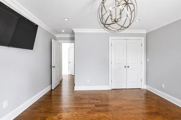 $1,299,000 | 42 Skunks Misery Road, Locust Valley, NY 11560