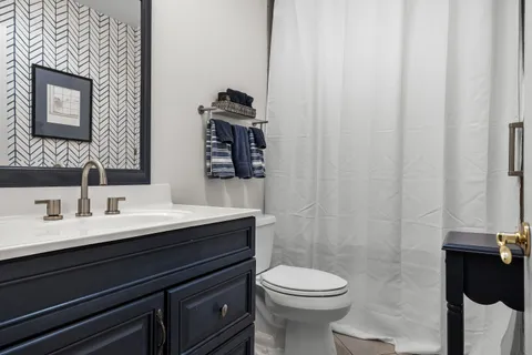 $685,000 | 2 Strafford Court, Medford, NJ 08055