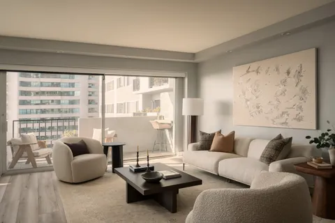 $820,000 | 10450 Wilshire Boulevard, Unit 12C, Los Angeles, CA 90024