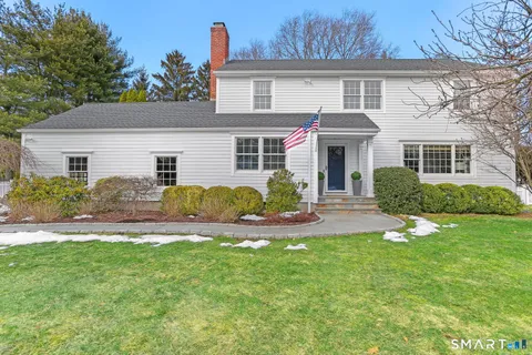 $1,999,000 | 2 Red Rose Circle, Darien, CT 06820