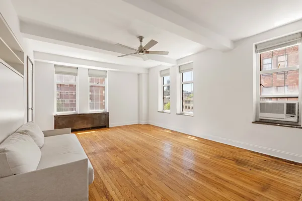 $615,000 | 410 West 24th Street, Unit 6B | Chelsea