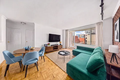 $675,000 | 1160 3rd Avenue, Unit 9A | Lenox Hill