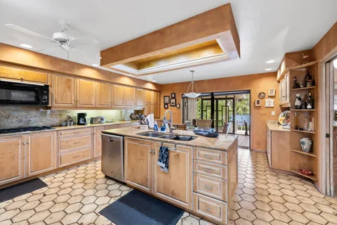 $14,900,000 | 3695 Gordon Drive, Naples, FL 34102