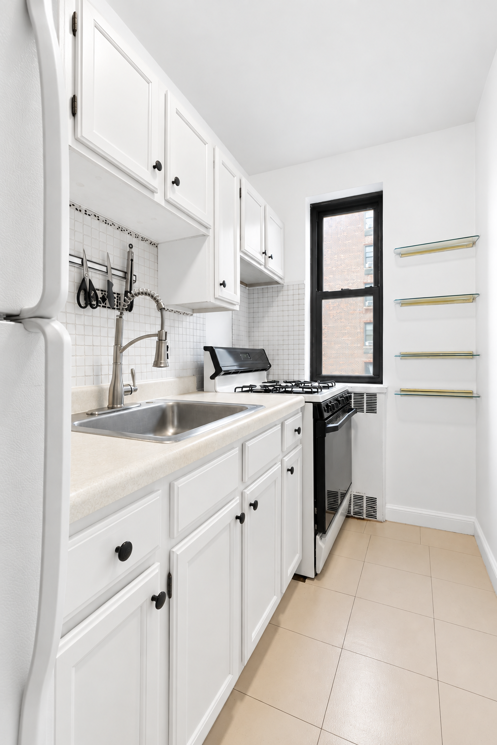 90 Park Terrace East, Unit 5B Manhattan, NY 10034 - Photo 4 of 8 Gallery Image 4
