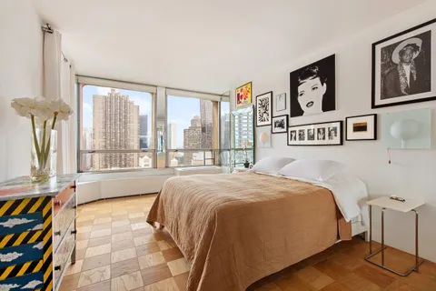 $1,550,000 | 330 East 33rd Street, Unit 21J | Kips Bay