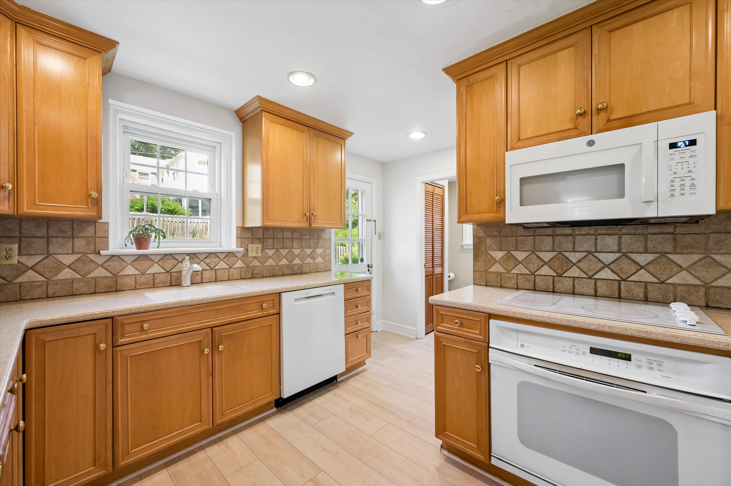 803 Dover Road Wynnewood, PA 19096 - Photo 15 of 35