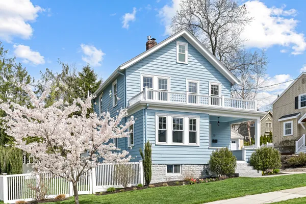 Contact Agent | 10 Bonad Road, Winchester, MA 01890