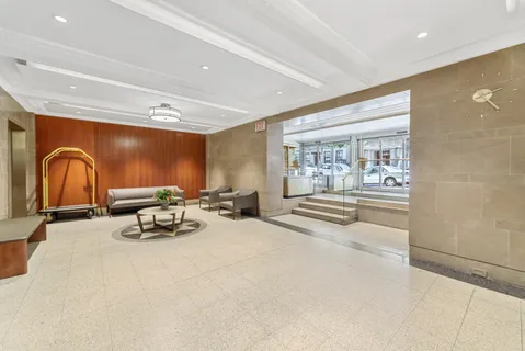 $439,000 | 235 West 102nd Street, Unit 16D | Upper West Side