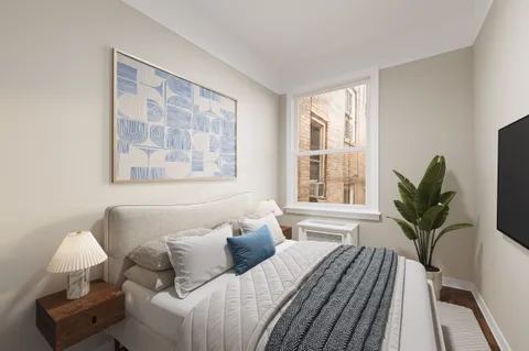 $1,450,000 | 125 West 12th Street, Unit 4D | West Village