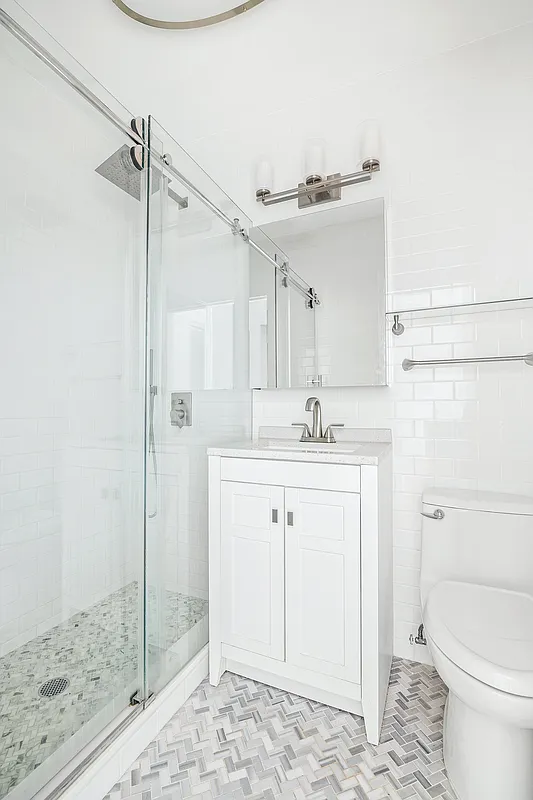 25 East 69th Street, Unit 4A Manhattan, NY 10021 - Photo 6 of 8