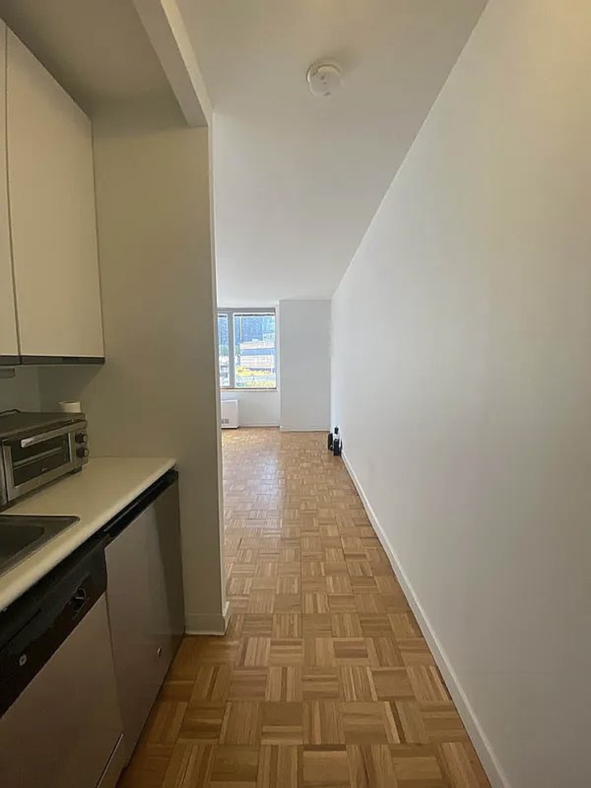 500 West 43rd Street, Unit 4E Manhattan, NY 10036 - Photo 4 of 11