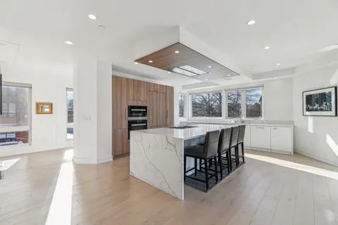 $1,350,000 | 527 Brown Street, Philadelphia, PA 19123