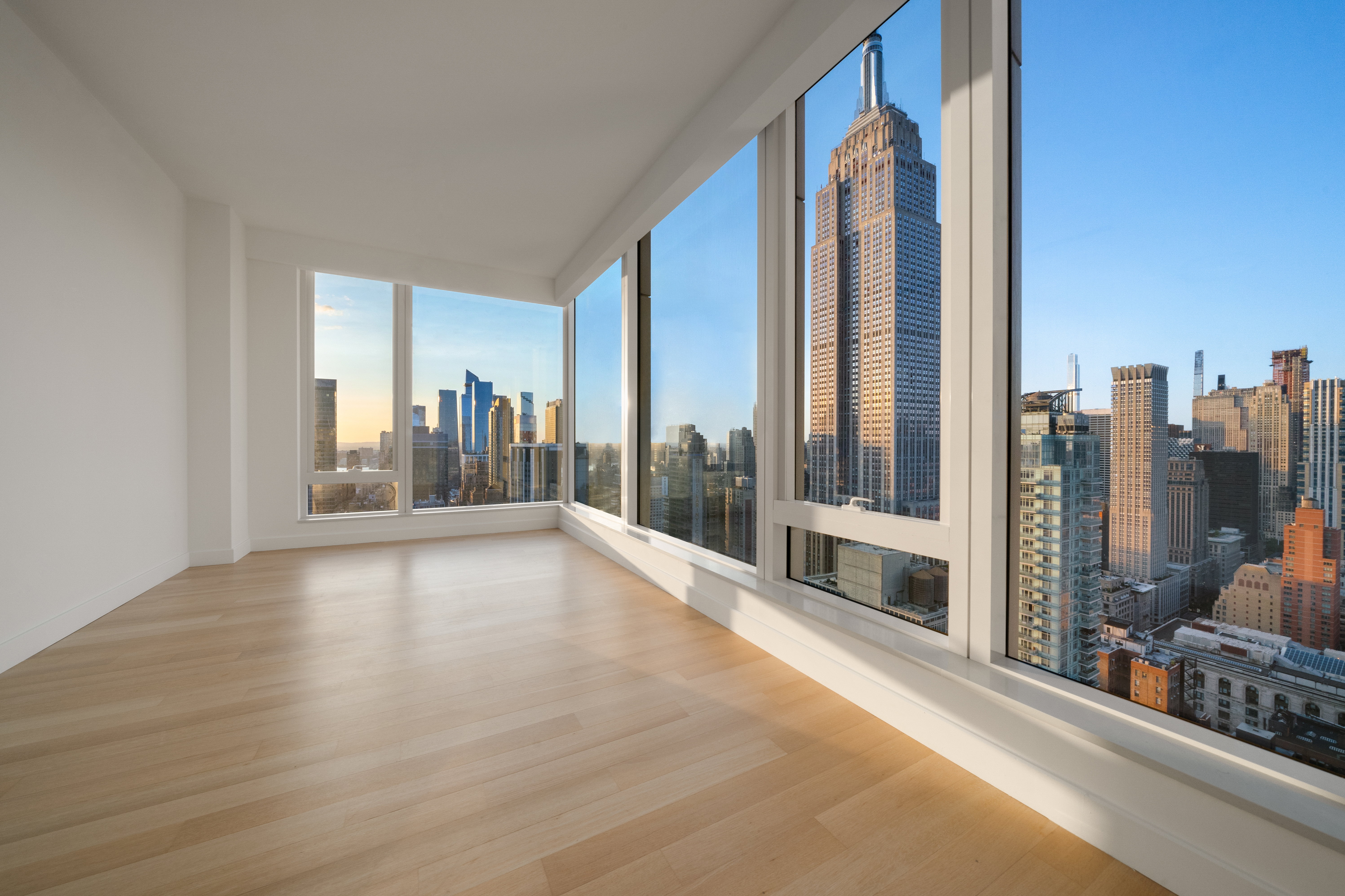 15 East 30th Street, Unit 42A Manhattan, NY 10016 - Photo 2 of 13 a view of a city from a balcony