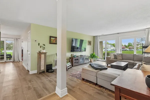 $399,900 | 254 Willowbrook Drive, North Brunswick, NJ 08902