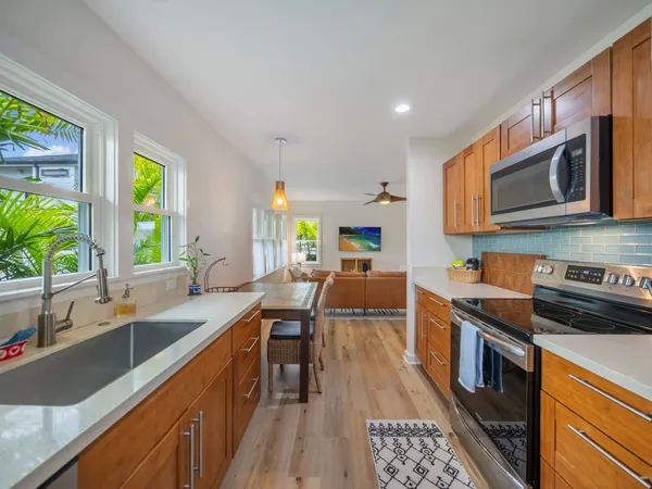 $3,395,000 | 244 Awakea Road, Kailua, HI 96734