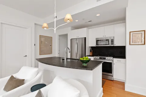 $825,000 | 2516 Q Street Northwest, Unit E201, Washington, DC 20007