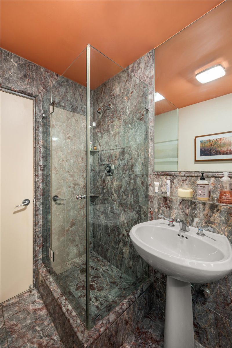 245 East 87th Street, Unit PH Manhattan, NY 10128 - Photo 15 of 21 Gallery Image 15