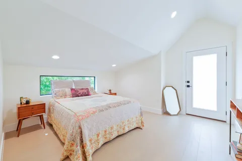 $1,275,000 | 2201 East 16th Street, Austin, TX 78702