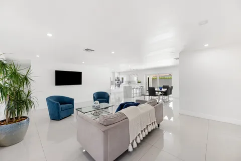 $890,000 | 9724 Southwest 4th Terrace, Miami, FL 33174