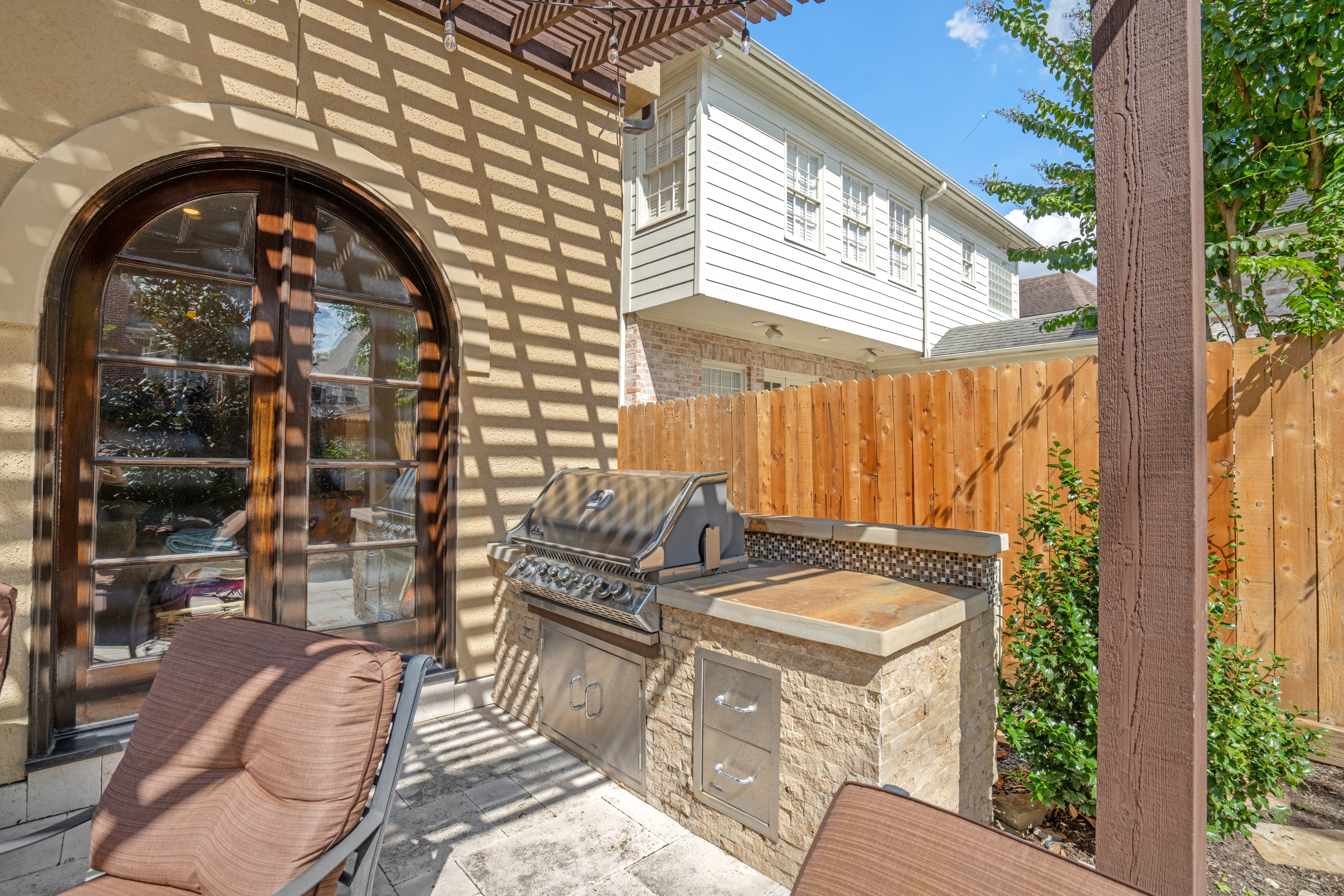 4219 Oberlin Street West University Place, TX 77005 - Photo 29 of 33 a view of roof deck with couch
