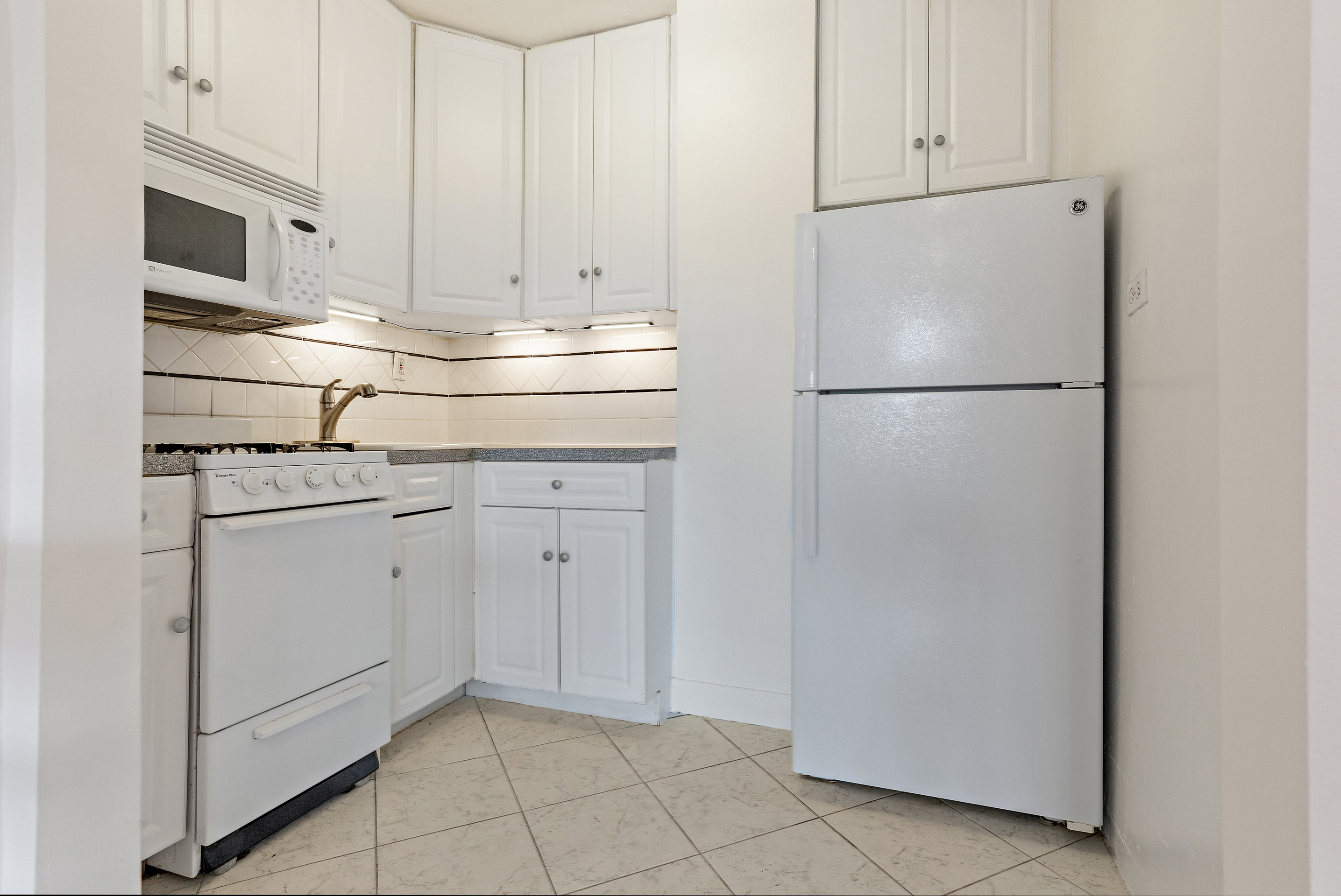 5730 Mosholu Avenue, Unit 5D Bronx, NY 10471 - Photo 9 of 11