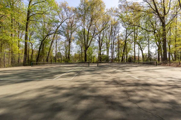 $1,100,000 | 8219 Stonewall Drive, Vienna, VA 22180