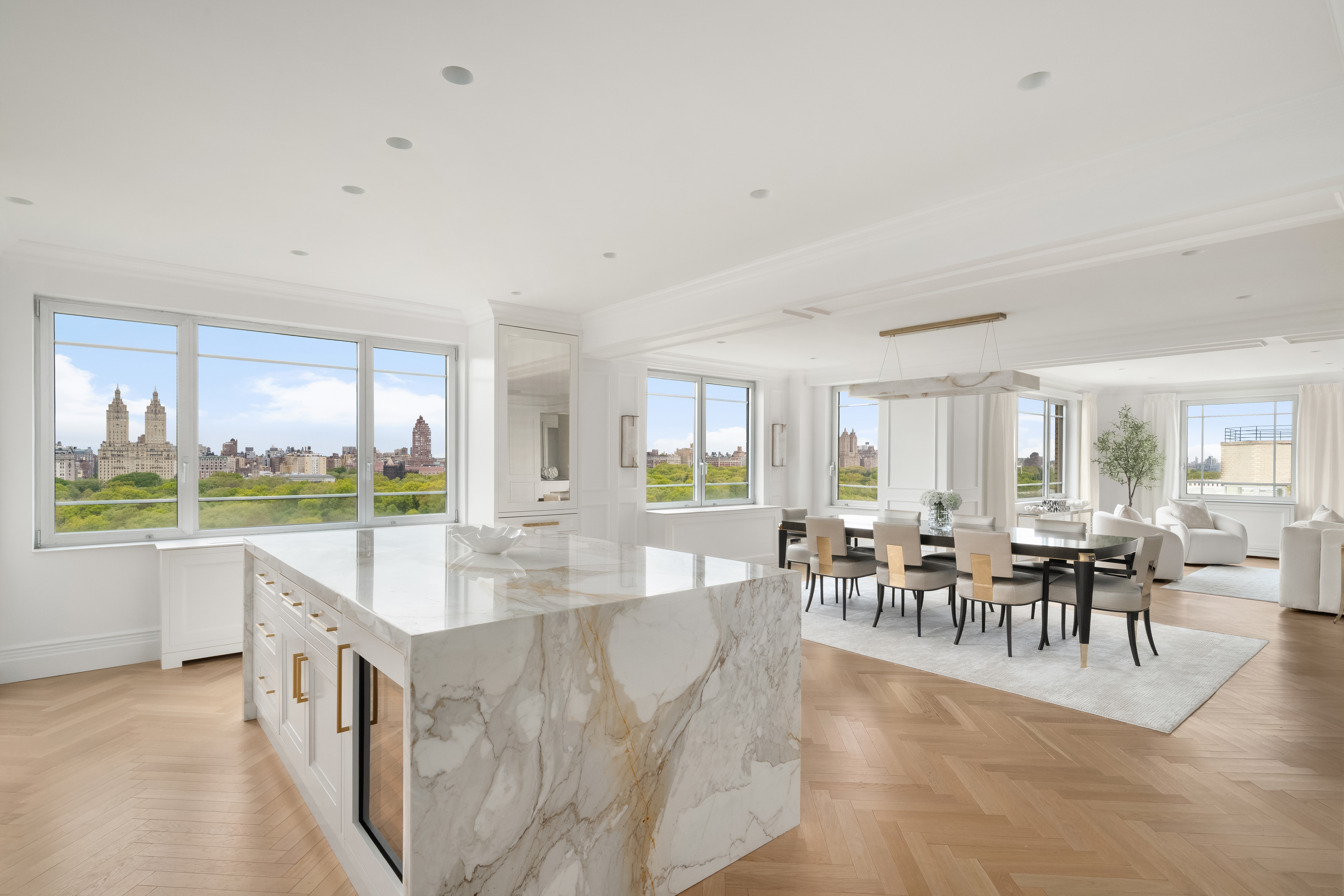 930 5th Avenue, Unit 18A Manhattan, NY 10021 - Photo 3 of 17