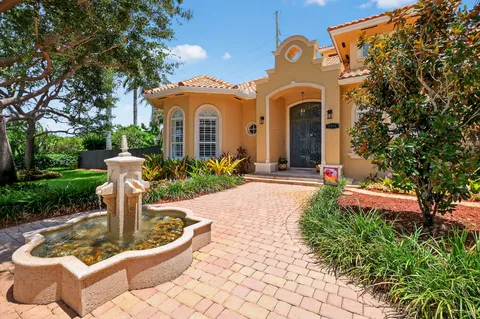 $2,375,000 | 8920 Southwest 162nd Terrace, Palmetto Bay, FL 33157