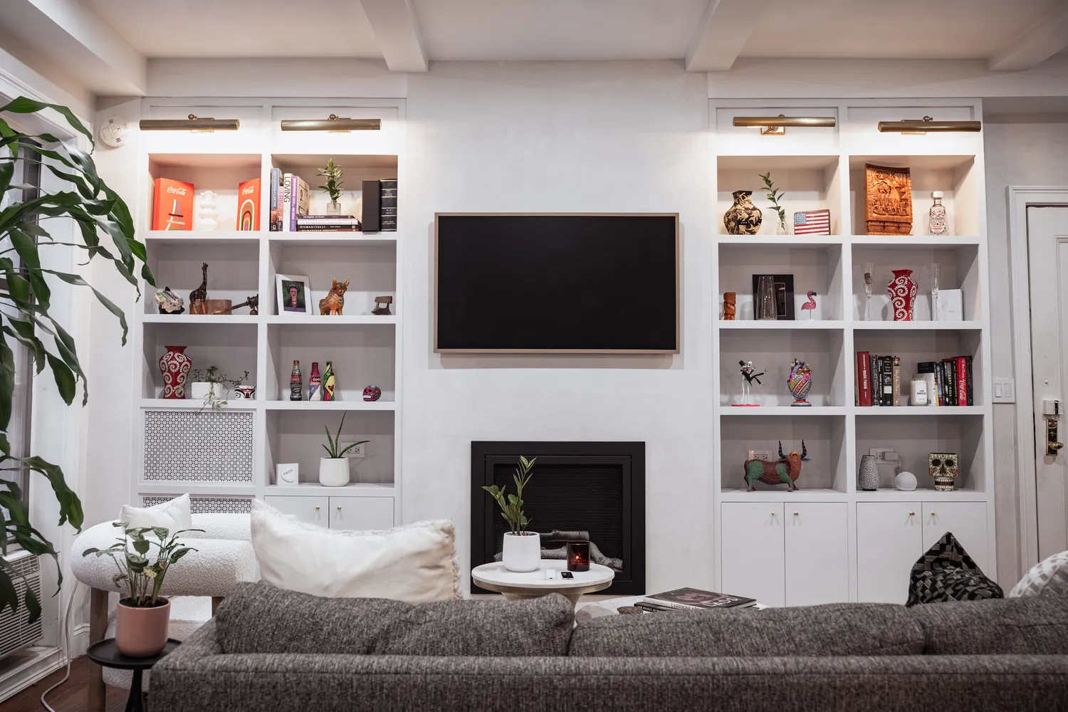 $1,250,000 | 321 West 55th Street, Unit 41 | Hell's Kitchen