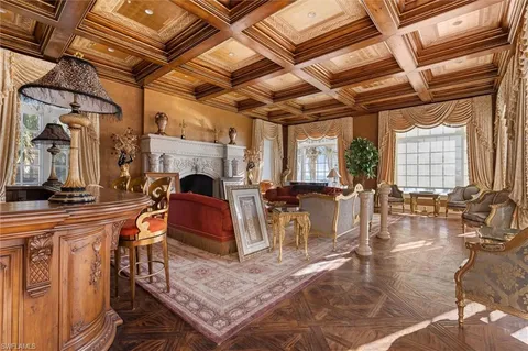 $24,000,000 | 7613 Bay Colony Drive, Naples, FL 34108