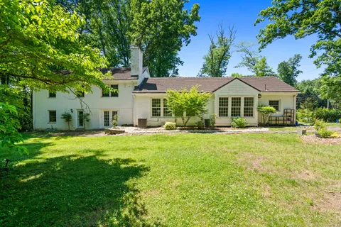Contact Agent | 6613 Bradley Boulevard, Bethesda, MD 20817