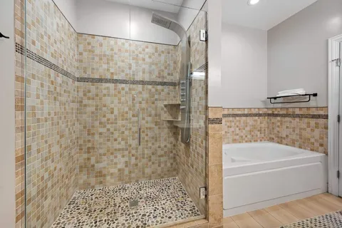 $875,000 | 3806 North Damen Avenue, Unit 1, Chicago, IL 60618