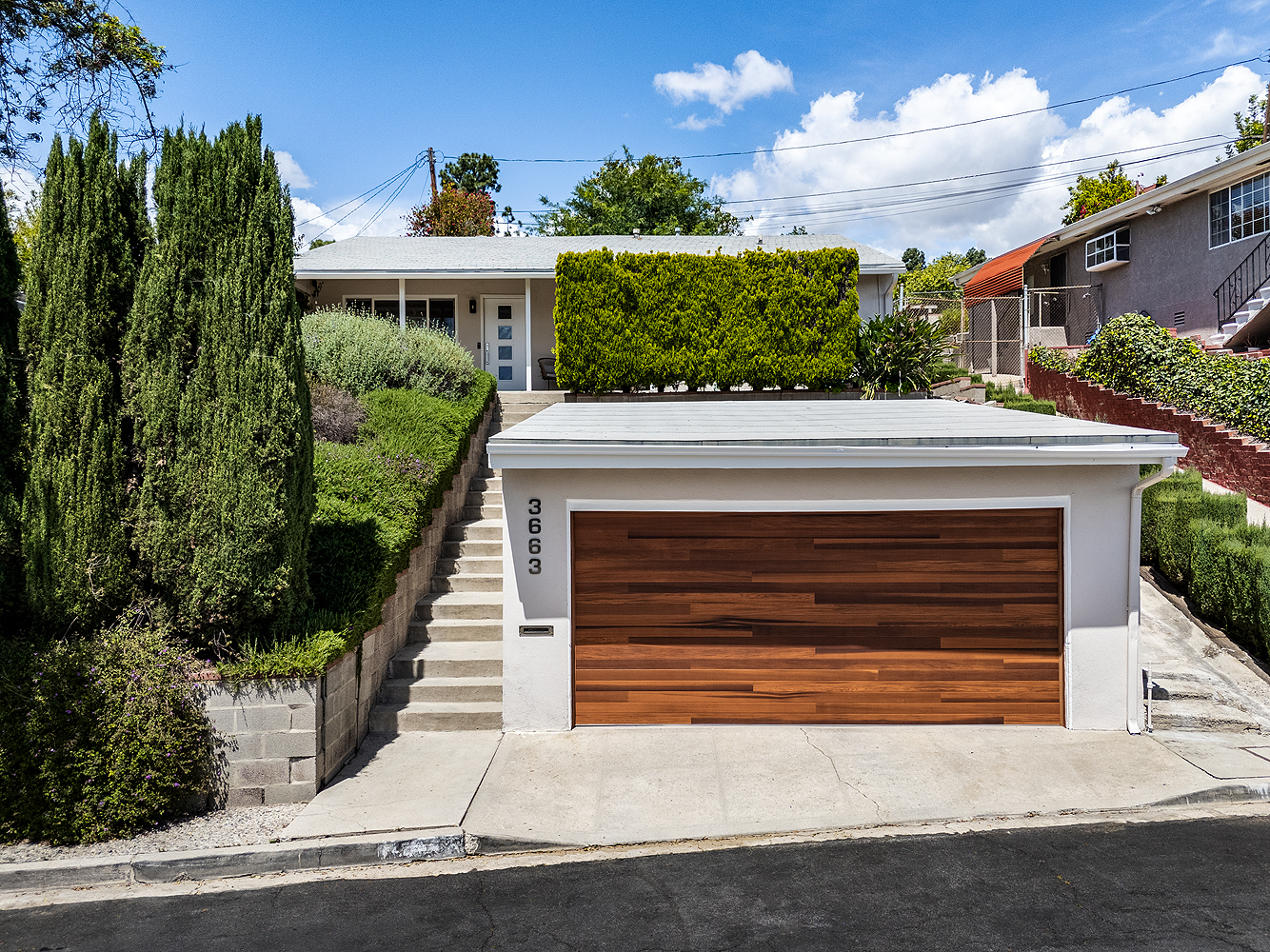 3663 Roderick Road Los Angeles, CA 90065 - Photo 3 of 29